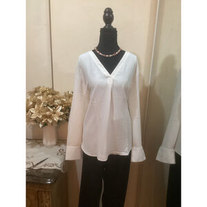 NWT ANN TAYLOR Light Cream Color Women’s Blouse!